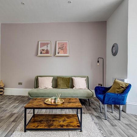 Apt 1 - Empire 39 - Central Location Appartement Scarborough Buitenkant foto