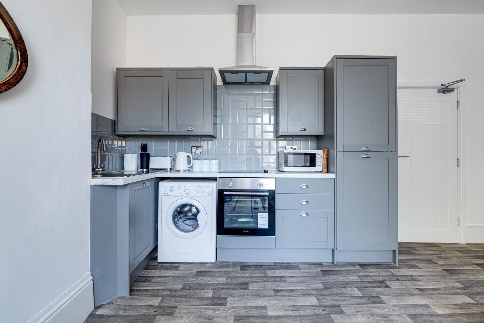 Apt 1 - Empire 39 - Central Location Appartement Scarborough Buitenkant foto