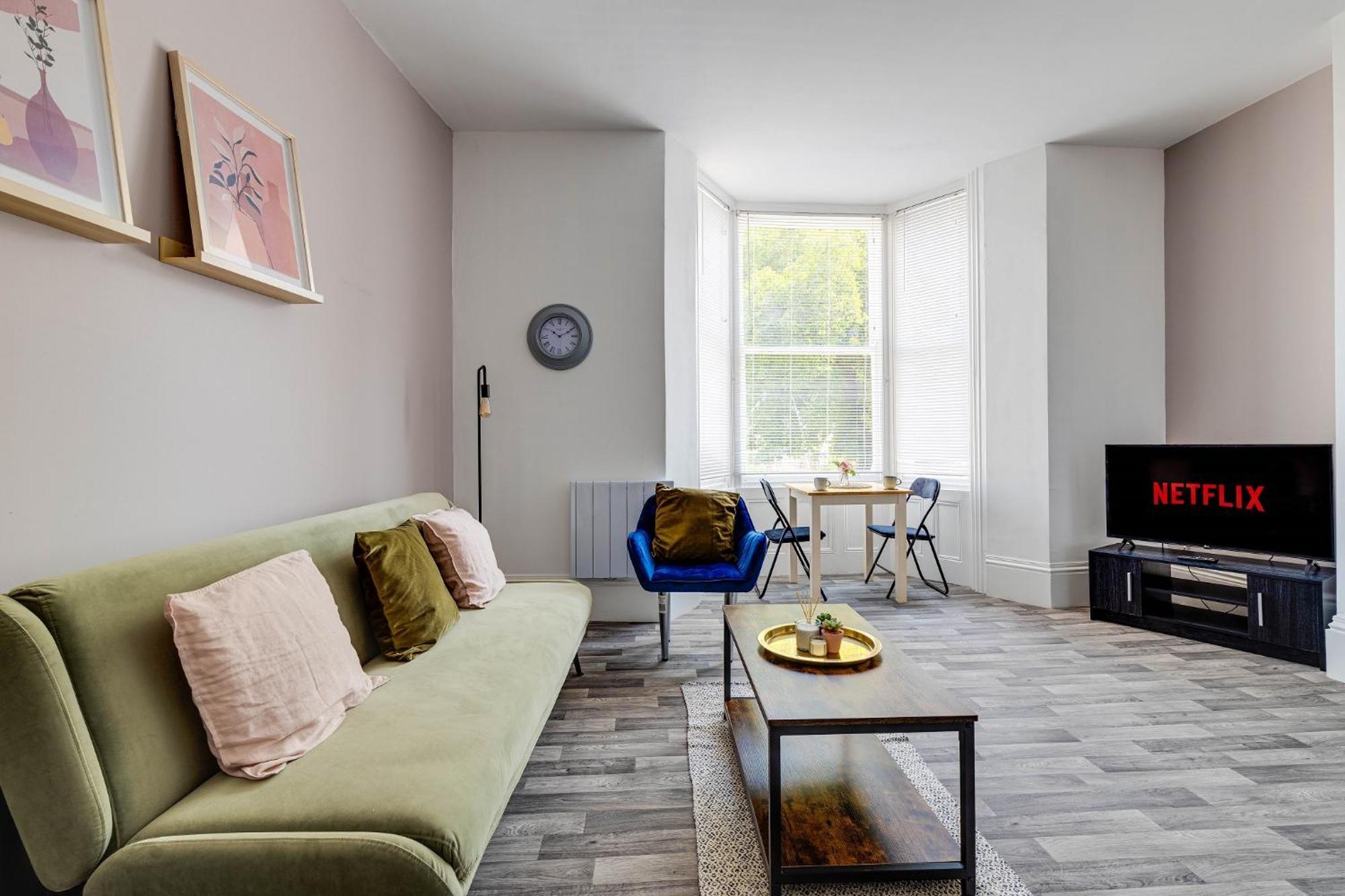 Apt 1 - Empire 39 - Central Location Appartement Scarborough Buitenkant foto